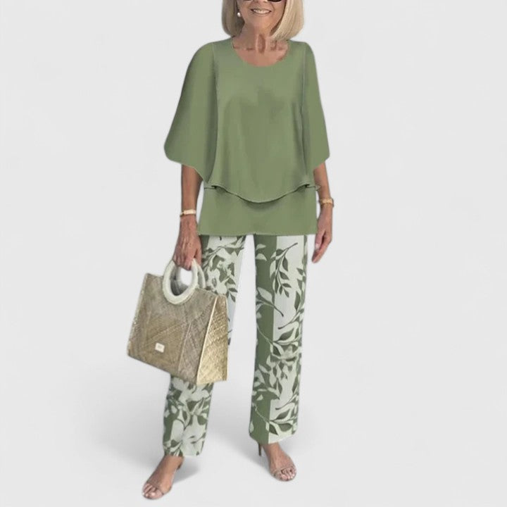 Della | The Sophisticated Two-Piece