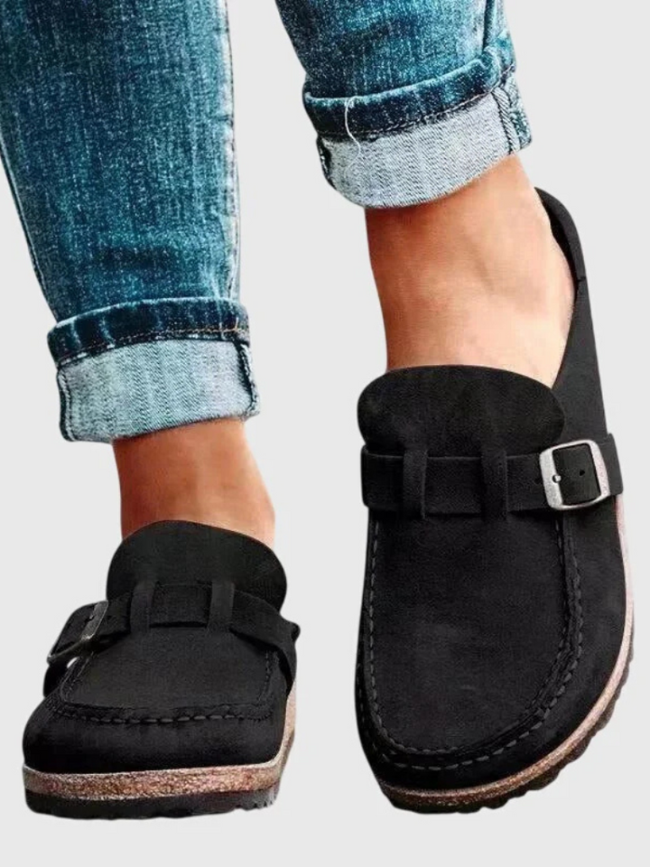 Flannait | The Versatile Buckle Clog