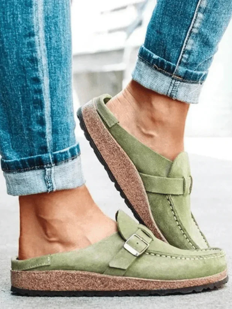 Flannait | The Versatile Buckle Clog
