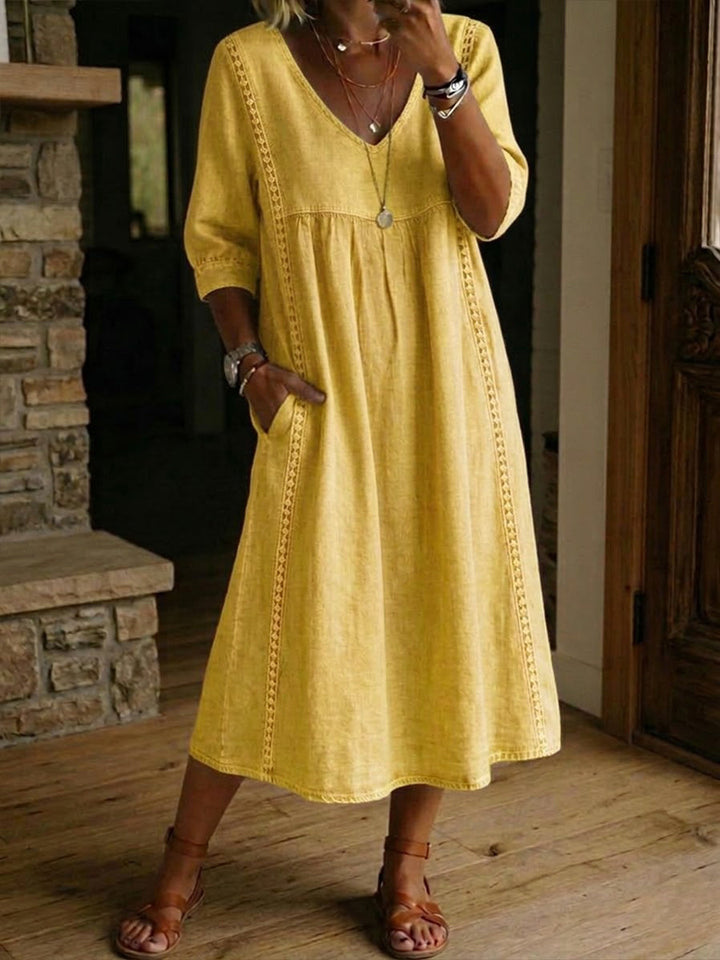 Ellis | The Relaxed V-Neck Midi